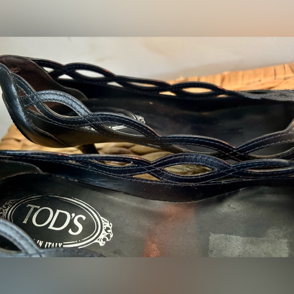 Tod's Navy Cutout Women's Heels - Picture 12 of 16